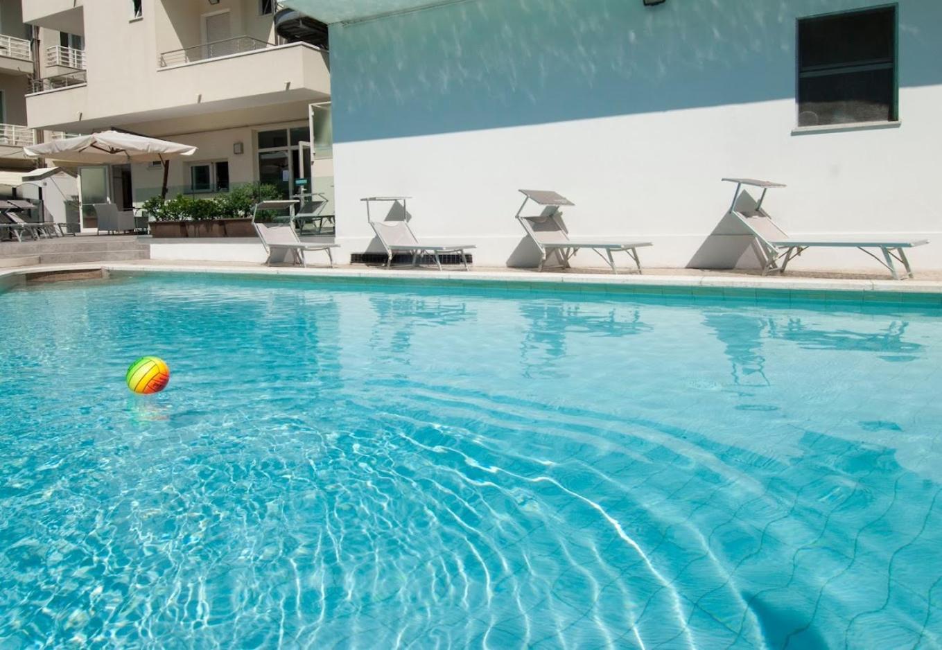 Hotel Bellevue Cattolica Exterior foto