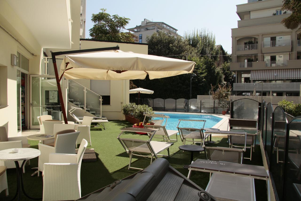 Hotel Bellevue Cattolica Exterior foto