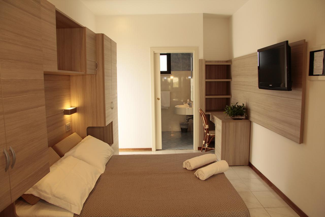 Hotel Bellevue Cattolica Exterior foto